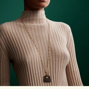HERMÈS AMULETTE KELLY PENDANT NECKLACE